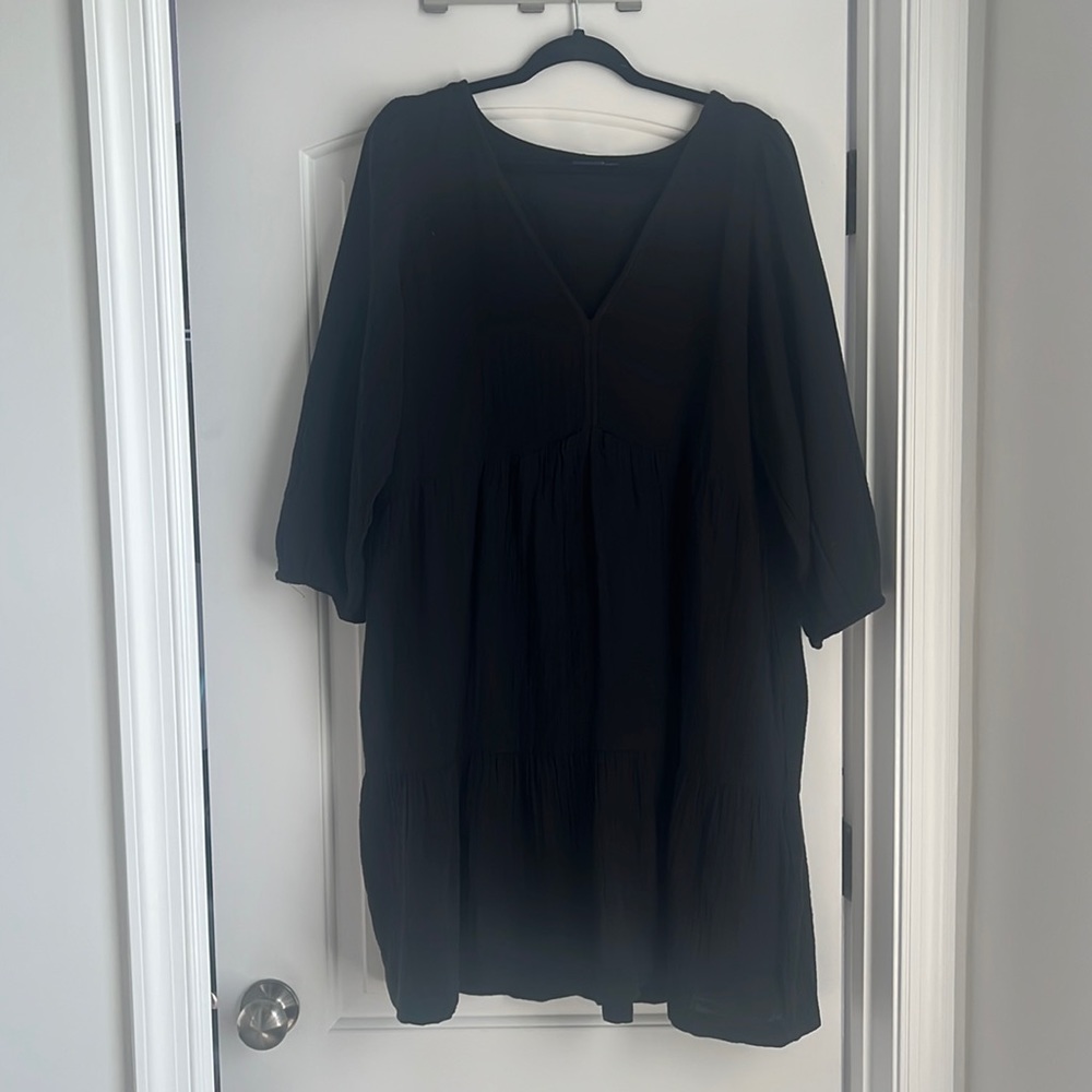 3/4 sleeve tiered mini dress from Gap. Size L Tall.